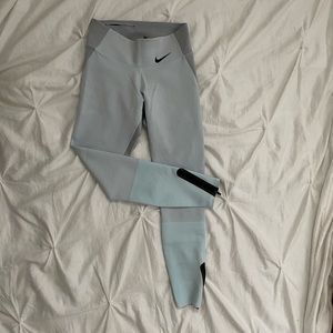 Nike compression leggings